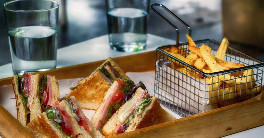 découvrez des recettes de repas rapides et savoureux qui vous permettent de préparer des plats délicieux en un temps record. idéal pour les journées chargées, ces idées de repas vous aideront à gagner du temps tout en profitant d'une cuisine maison.