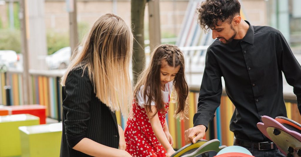 découvrez notre aire de jeux extérieure, un espace ludique et sécurisé où les enfants peuvent s'amuser, explorer et développer leurs compétences motrices dans un environnement naturel et stimulant.
