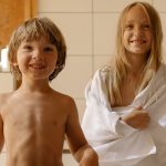 découvrez des routines d'hygiène amusantes qui transformeront votre quotidien en un moment de plaisir. apprenez à prendre soin de vous tout en vous divertissant grâce à des conseils innovants et des astuces ludiques pour une hygiène impeccable.