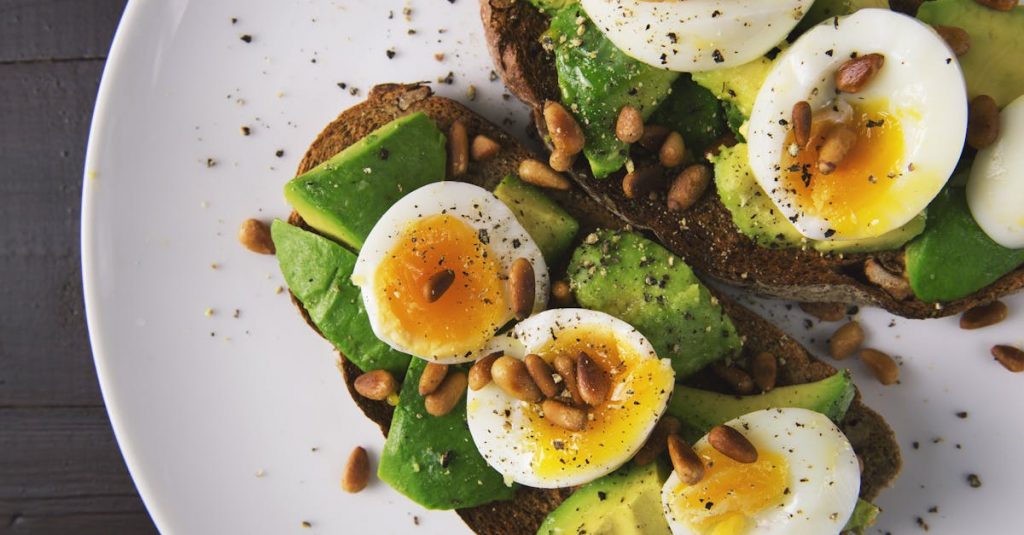 découvrez des recettes délicieuses et nutritives riches en oméga-3. ajoutez une touche saine à votre alimentation avec des plats variés, allant des salades aux smoothies, et profitez des bienfaits de ces acides gras essentiels pour votre santé.
