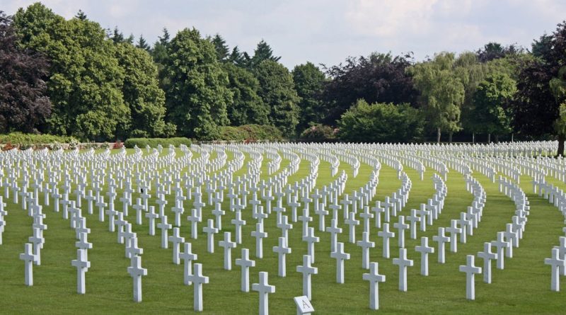 découvrez les différentes perspectives sur la mort, ses significations à travers l'histoire, ses implications philosophiques et culturelles, ainsi que son impact sur la vie humaine.
