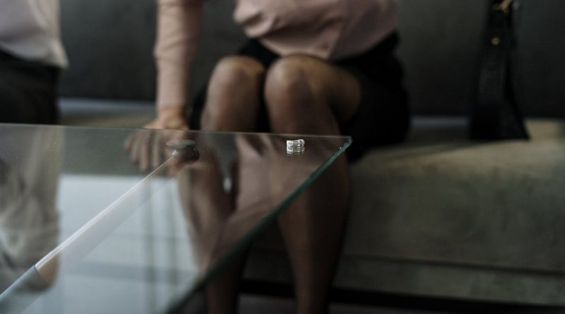 découvrez tout ce qu'il faut savoir sur l'anxiété de séparation : causes, symptômes et conseils pratiques pour mieux la comprendre et la gérer chez l'enfant ou l'adulte.