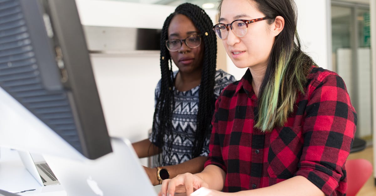 découvrez comment renforcer la collaboration au sein de votre équipe grâce à des stratégies efficaces, des outils innovants et des conseils pratiques pour améliorer la communication et atteindre vos objectifs communs.
