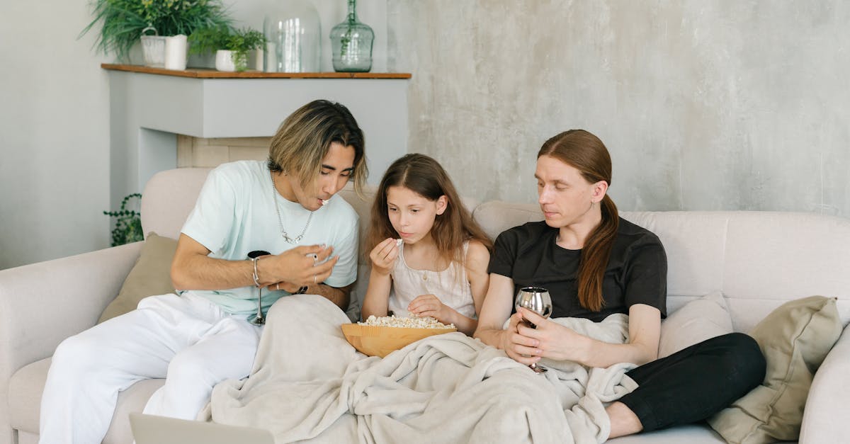 découvrez les meilleurs films familiaux à partager avec petits et grands. sélections de comédies, aventures et dessins animés pour passer un moment convivial en famille devant l'écran.