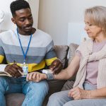 Comment impliquer votre enfant dans la gestion du foyer ? découvrez comment le terme 'involve' peut transformer votre manière de collaborer, de participer à des projets et de renforcer l'engagement, tant sur le plan personnel que professionnel.